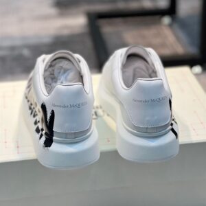 ALEXANDER MCQUEEN OVERSIZED GRAFFITI SNEAKER - M008