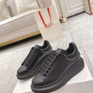 ALEXANDER MCQUEEN OVERSIZED LEATHER ZIPPER SNEAKERS - M019