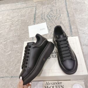 ALEXANDER MCQUEEN OVERSIZED LEATHER ZIPPER SNEAKERS - M019