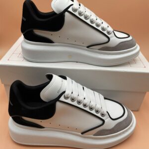 ALEXANDER MCQUEEN OVERSIZED SNEAKER - M013