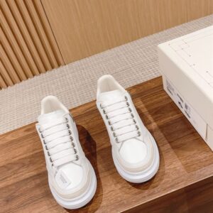 ALEXANDER MCQUEEN OVERSIZED SNEAKER - M015