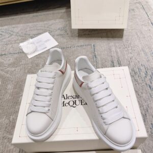 ALEXANDER MCQUEEN OVERSIZED SNEAKER - M018