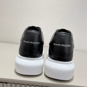 ALEXANDER MCQUEEN OVERSIZED SNEAKER QUILTED BLACK - M021