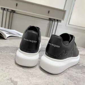 ALEXANDER MCQUEEN OVERSIZED SNEAKER QUILTED BLACK - M021