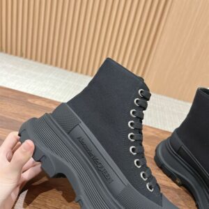 ALEXANDER MCQUEEN TREAD SLICK HIGH-TOP SNEAKER - M036