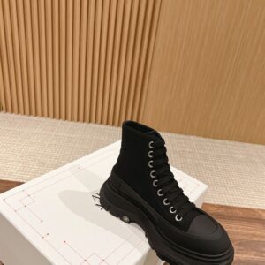 ALEXANDER MCQUEEN TREAD SLICK HIGH-TOP SNEAKER - M036