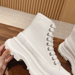 ALEXANDER MCQUEEN TREAD SLICK HIGH-TOP SNEAKER - M038