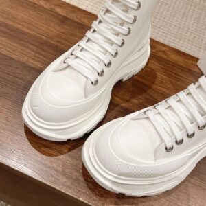 ALEXANDER MCQUEEN TREAD SLICK HIGH-TOP SNEAKER - M038