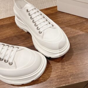 ALEXANDER MCQUEEN TREAD SLICK SNEAKER - M033