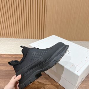 ALEXANDER MCQUEEN TREAD SLICK SNEAKERS - M048