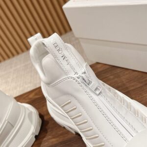 ALEXANDER MCQUEEN TREAD SLICK SNEAKERS - M049