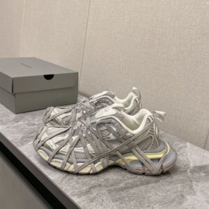 BALENCIAGA 3XL EXTREME LACE SNEAKER - B045