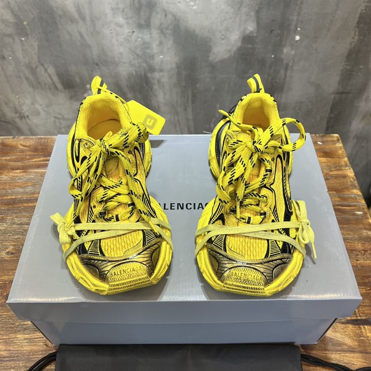 BALENCIAGA 3XL SNEAKER IN YELLOW - B043