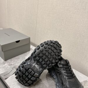 BALENCIAGA BOUNCER SNEAKER IN BLACK - B047