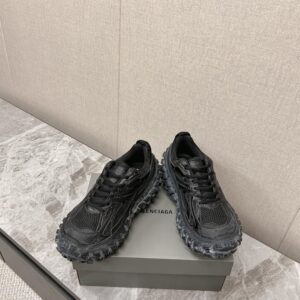 BALENCIAGA BOUNCER SNEAKER IN BLACK - B047