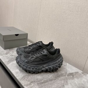 BALENCIAGA BOUNCER SNEAKER IN BLACK - B047