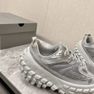 BALENCIAGA BOUNCER SNEAKER IN GREY - B048