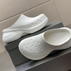 BALENCIAGA CROCS MULE IN WHITE - E021