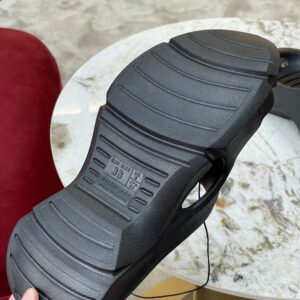 BALENCIAGA MOLD SLIDE SANDAL BLACK - E030