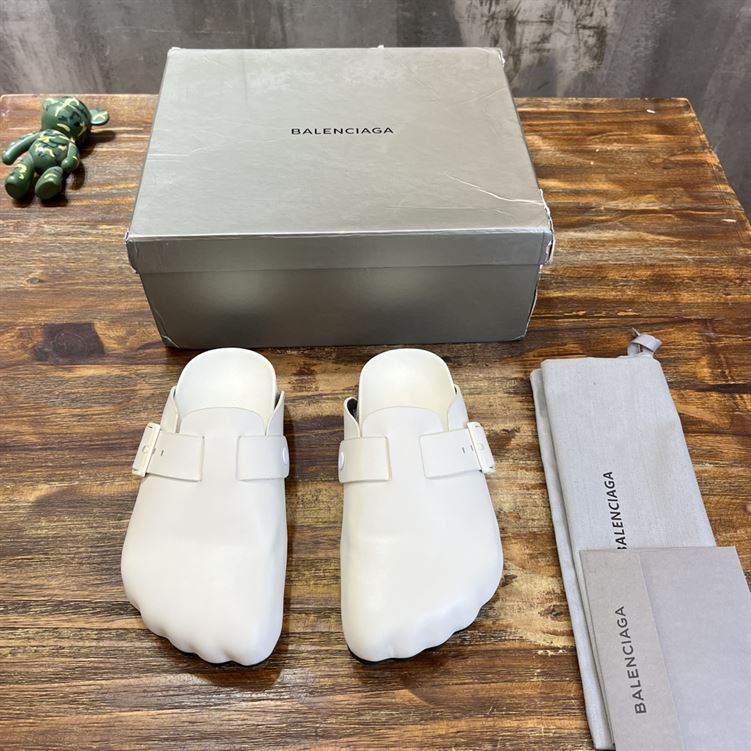 BALENCIAGA SUNDAY MULE IN WHITE - E019