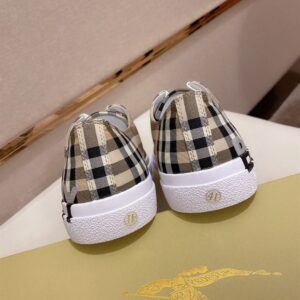 BURBERRY CHECK COTTON SNEAKERS - R040