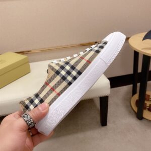 BURBERRY CHECK COTTON SNEAKERS - R040