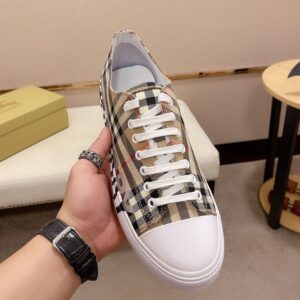 BURBERRY CHECK COTTON SNEAKERS - R040