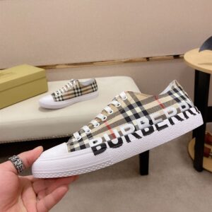 BURBERRY CHECK COTTON SNEAKERS - R040