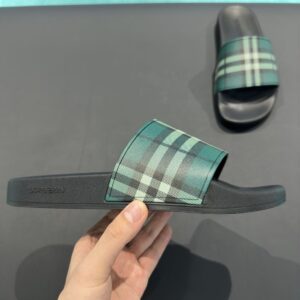 BURBERRY CHECK SLIDES - U003