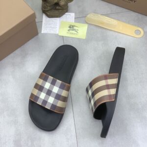 BURBERRY CHECK SLIDES - U004