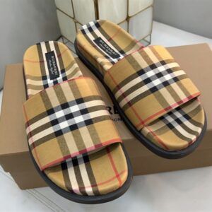 BURBERRY CHECK SLIDES - U028