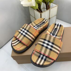 BURBERRY CHECK SLIDES - U028