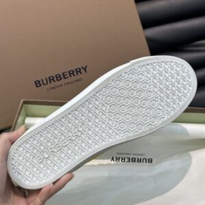 BURBERRY CHECKED LACE-UP SNEAKERS - R019