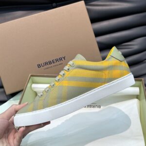 BURBERRY CHECKED LACE-UP SNEAKERS - R019