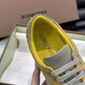 BURBERRY CHECKED LACE-UP SNEAKERS - R019