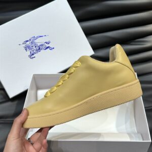 BURBERRY LEATHER BOX SNEAKERS DAFFODIL - R007