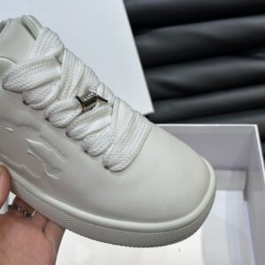 BURBERRY LEATHER BOX SNEAKERS WHITE - R005