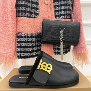 BURBERRY MONOGRAM DETAIL SHEARLING-LINED LEATHER MULES - U018