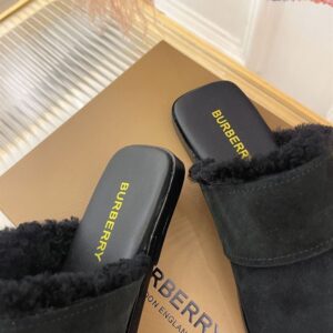 BURBERRY MONOGRAM DETAIL SHEARLING-LINED SUEDE MULES - U020