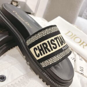 CHRISTIAN DIOR DWAY PLATFORM SLIDE - D055