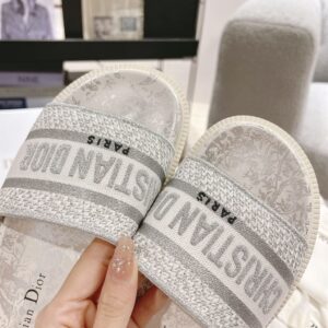 CHRISTIAN DIOR DWAY PLATFORM SLIDE - D059