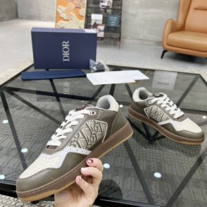 DIOR B27 LOW-TOP SNEAKER KHAKI AND BEIGE SMOOTH CALFSKIN - I066