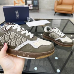 DIOR B27 LOW-TOP SNEAKER KHAKI AND BEIGE SMOOTH CALFSKIN - I066