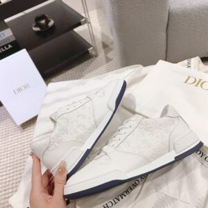 DIOR ONE SNEAKER WHITE DIOR OBLIQUE PERFORATED CALFSKIN - I085