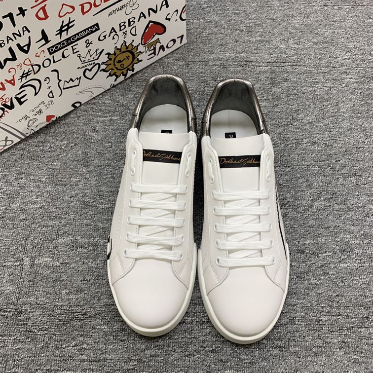 DOLCE & GABBANA LOGO SCRIPT PRINT WHITE GOLD SNEAKERS - HY041