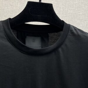 GIVENCHY 4G LOGO T-SHIRT - K021