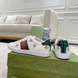 GUCCI ACE BEE AND STARS SNEAKER - G148