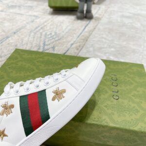 GUCCI ACE BEE AND STARS SNEAKER - G148