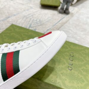 GUCCI ACE EMBROIDERED HEARTS SNEAKER - G156