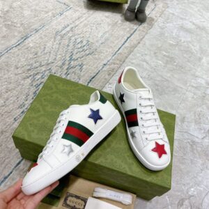 GUCCI ACE EMBROIDERED STARS SNEAKER - G155